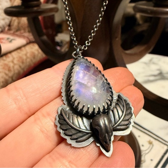 TRADE - Picture 3 of 3